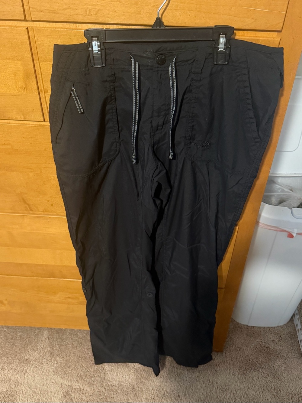 The North Face Womens Black 100% Nylon Outdoor Camping Hiking Roll Up Leg 14
